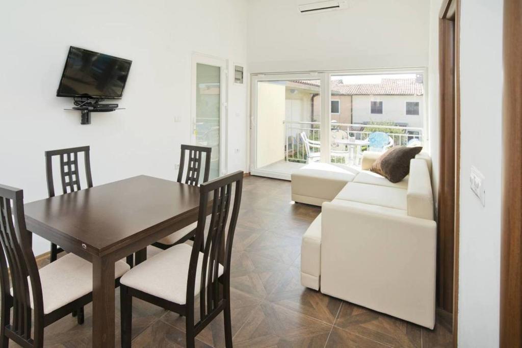 Apartments Neno Умаг Стая снимка