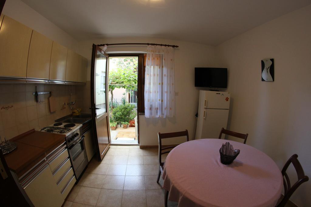 Apartments Neno Умаг Екстериор снимка
