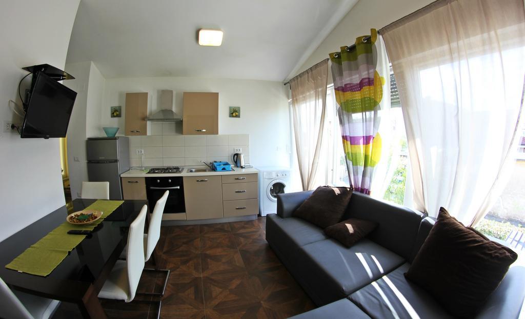Apartments Neno Умаг Екстериор снимка